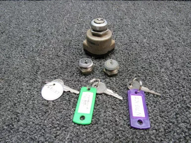 10-126690-1A / 0413323-4 Cessna 172F TCM Ignition Switch and Door Lock Set